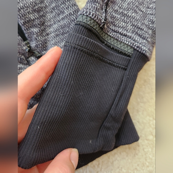 Lululemon Runderful 1/2 Zip Long Sleeve Pullover  Mini Check fitted Ribbed 8 - Picture 7 of 14